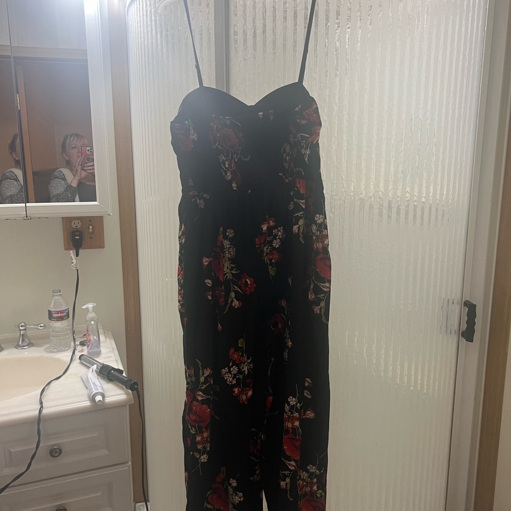 Women’s one piece floral jumper size large new without tag